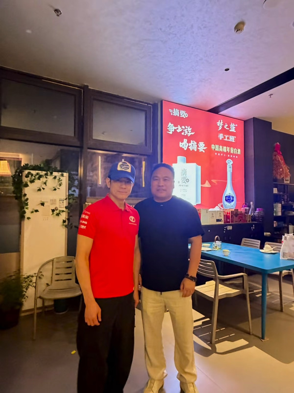 郭富城大女儿二女儿正面照意外曝光！零遮掩高颜值疯传！五官立体神似方媛