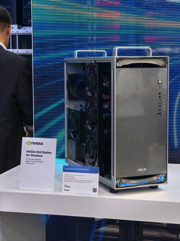 Computex 2026 | ASUS多路新品齊發 從 Mini PC 到 AI POD：商用 AI 全面進擊
