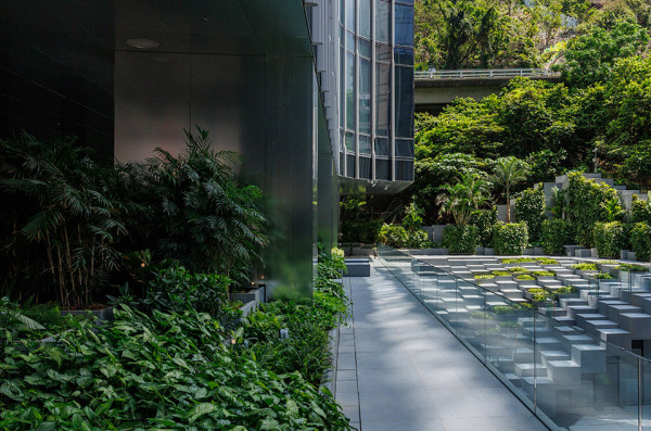 週末好去處｜長沙灣3萬呎「像素化」梯田花園！鬧市幾何隱世綠洲 寵物友善 港鐵站出站5分鐘直達