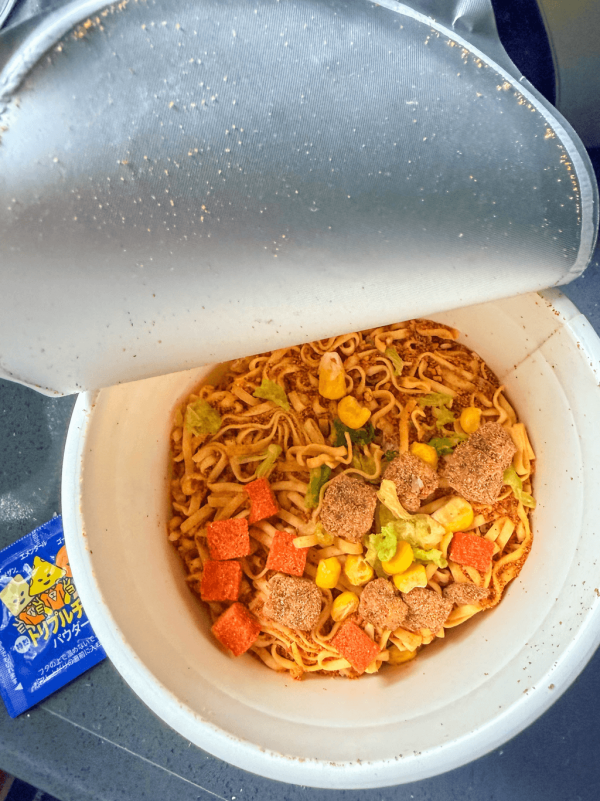 【2026最新】日本便利店8大必買零食甜品推介 7-11果汁冰沙／Lawson炸雞  早餐宵夜必買！ 