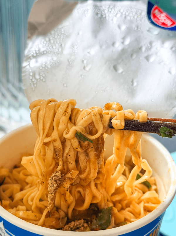 【2026最新】日本便利店8大必買零食甜品推介 7-11果汁冰沙／Lawson炸雞  早餐宵夜必買！ 