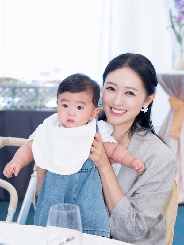 张宝儿越搬越大复式豪宅新居曝光！豪设儿童弹床专区 比6600万旧居更震撼