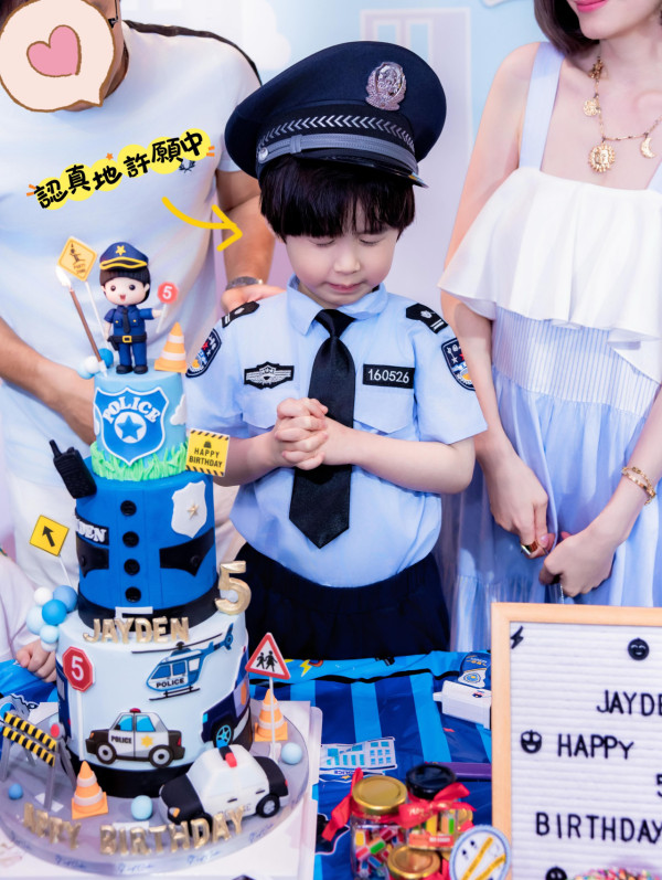 沈卓盈仔仔顏值爆燈愈大愈靚仔！眼大鼻高神複製媽媽五官萌爆極搶鏡