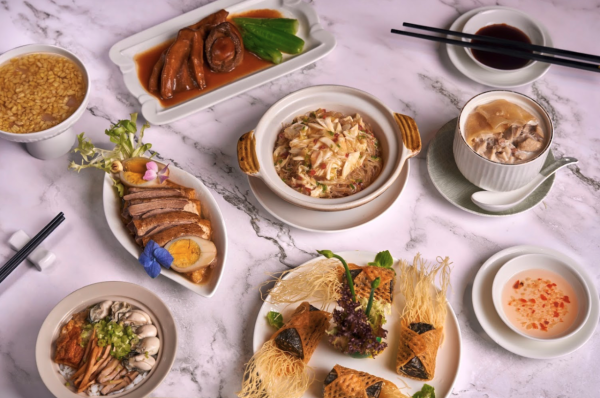 百樂潮州推出59週年限定套餐！鮑魚蠔仔粥/龍鬚金甲發財卷/胡椒鮮蟹肉焗粉絲煲
