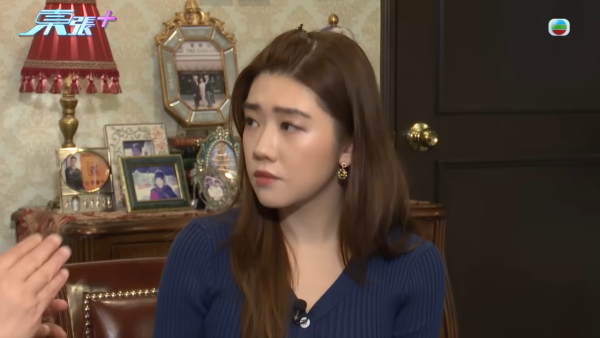 空姐神偷兼職美睫店狂偷熟客錢！設局放蛇人贓並獲即求放過 驚揭判守行為期間再犯案