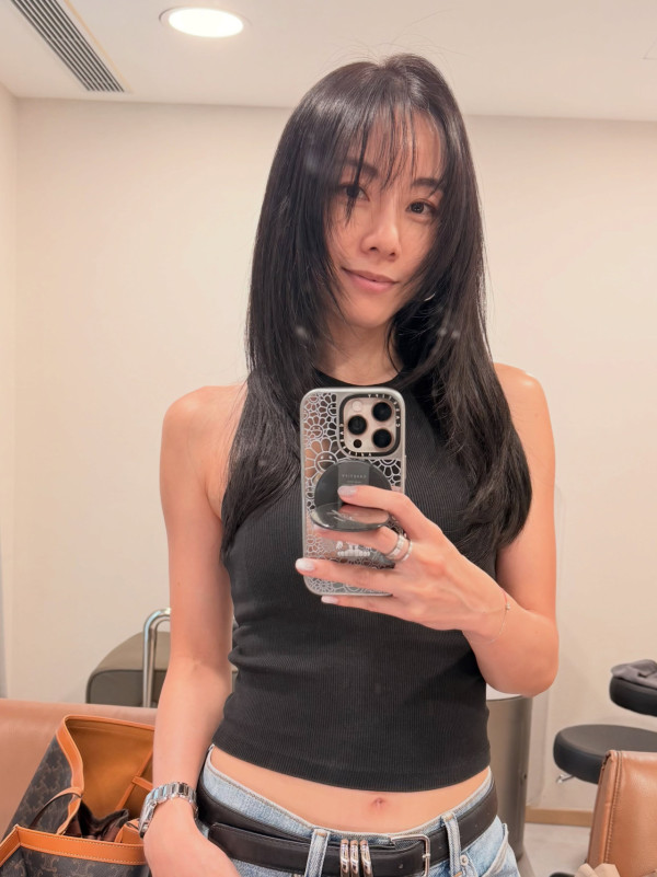 鄧麗欣酷熱夏天剪空氣瀏海告別中分！新髮型竟惹兩極反應：扮後生VS少女感