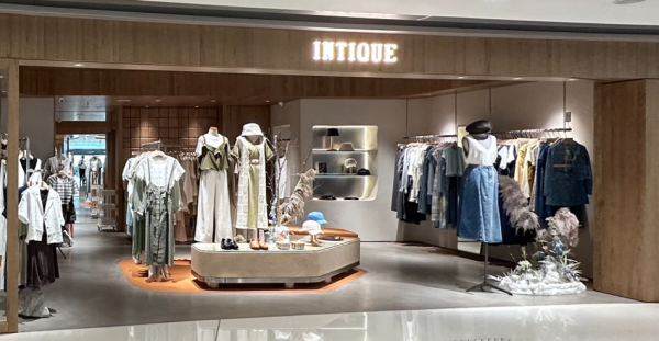 結業潮｜本地服裝品牌INTIQUE月底全線結業！上周推Hello Kitty聯乘即告別！10間門市結業優惠68折