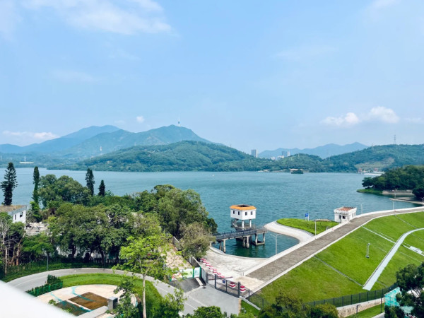 深圳羅湖新地標！東湖公園湖光塔日夜景超靚 19.5米高白色螺旋塔＋360度觀景台 