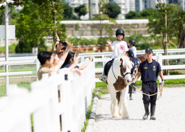 沙田彭福公園「小馬大本營」6.22開幕!$50騎馬體驗 年齡/身高限制一文看清 (附活動詳情)
