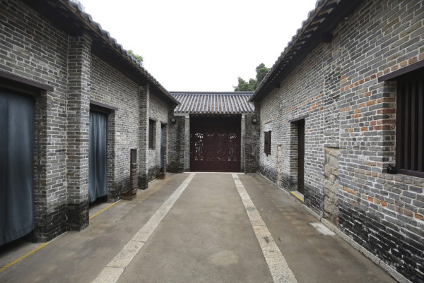 九龙寨城公园（来源：香港自游乐在18区）