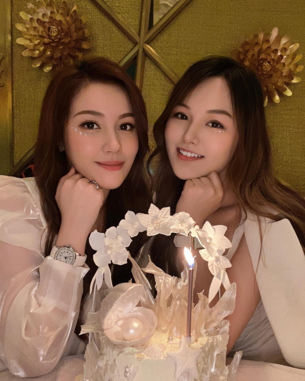 前港姐冠軍宋宛穎雙胞胎細妹神科畢業！頂級顏值靚過明星家姐獲封「最美醫生」