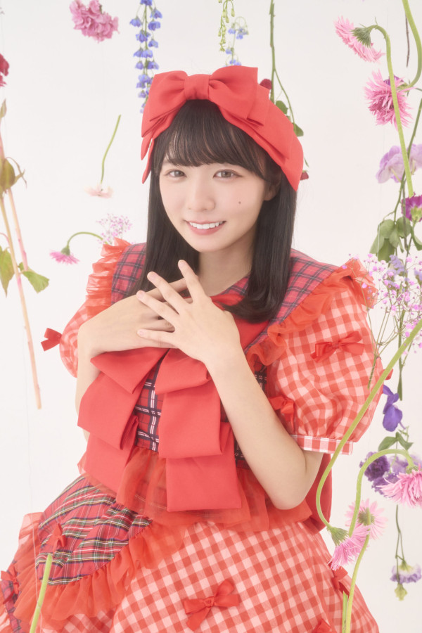 日本天氣預報美少女爆紅引港台日網民熱議!網民起底真身竟是女團偶像