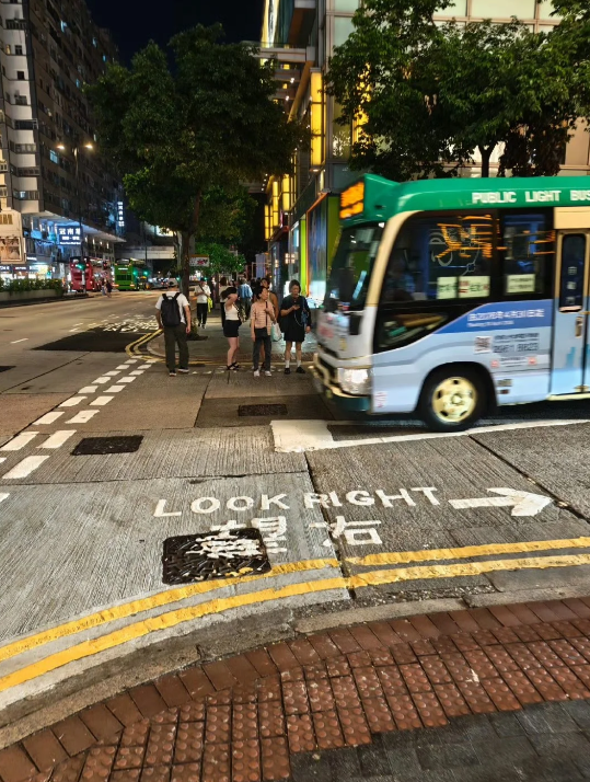 內地女大讚港人極具「邊界感」 不探問私隱、被叫全名即起戒心！ 