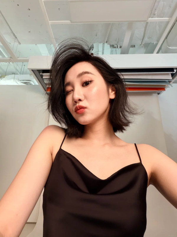 港姐季军袁文静大胆私约TVB力捧小生!15字回应尖沙咀酒吧约会揭真实关系
