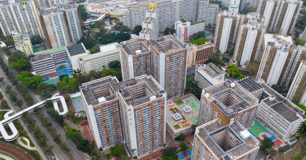 台灣旅客感嘆香港外國人不到以前十分之一 香港網民：你去呢區梗係冇啦 