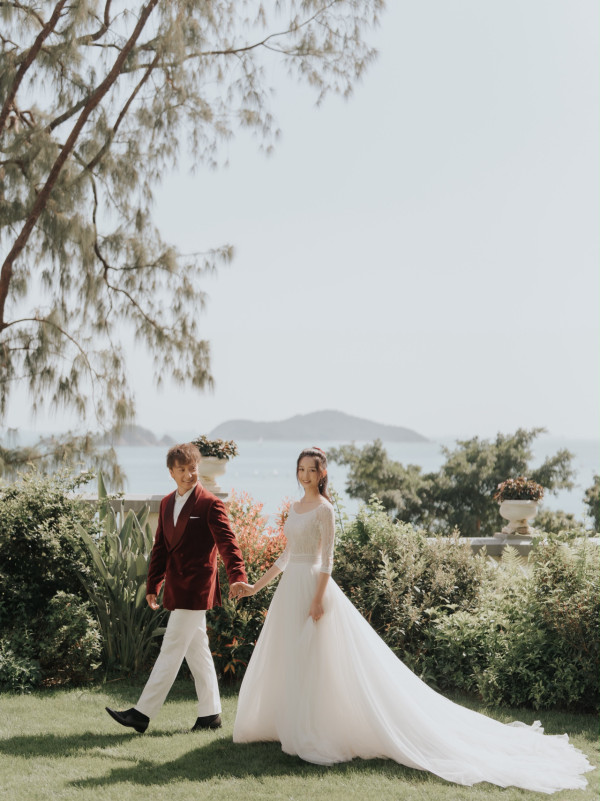 方力申婚后一年香港补拍唯美结婚照!全家福曝光太太叶萱仙级颜值超惊艳