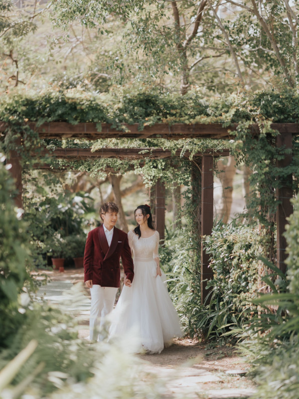 方力申婚后一年香港补拍唯美结婚照!全家福曝光太太叶萱仙级颜值超惊艳