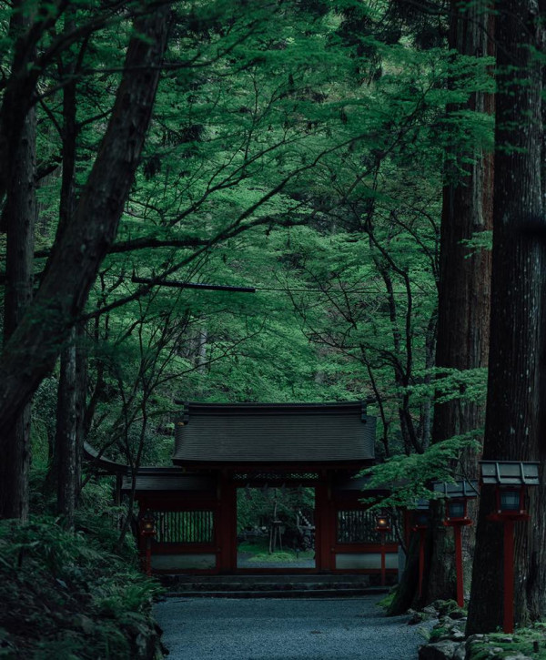 貴船神社(圖片來源:kifunejinja.jp) 日本都市傳說|關西藏著恐怖傳說的四大神社!港人必去景點上榜!喺呢度行錯會被「神隱」?