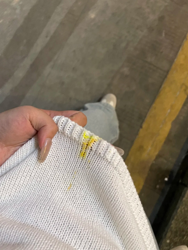 白衫救星｜衣服沾咖哩黃漬不用狂揉！日本瘋傳$0「污漬自動消失術」：廚具、茄汁漬都解決到