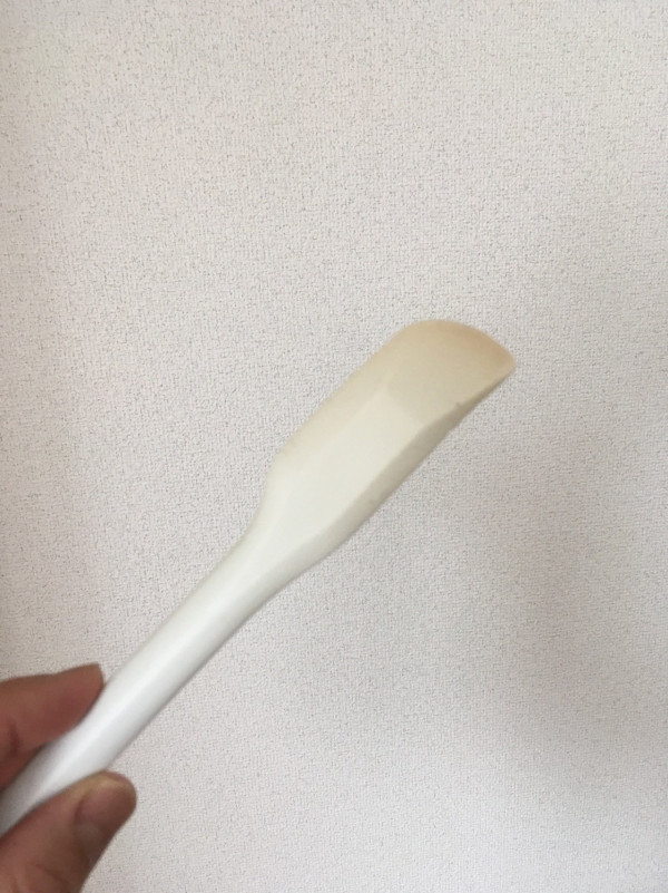 白衫救星｜衣服沾咖哩黃漬不用狂揉！日本瘋傳$0「污漬自動消失術」：廚具、茄汁漬都解決到