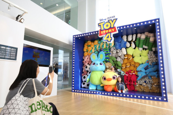 圖片為2019年「Our Toy Stories@海港城」《反斗奇兵》嘉年華(圖片來源︰FB@HarbourCity)