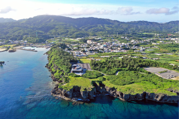 圖片來源:okinawastory.jp 日本都市傳說|沖繩萬座毛「象鼻岩」深夜靈異傳聞揭秘!莫名怪風哭聲、幽靈行軍恐怖真相