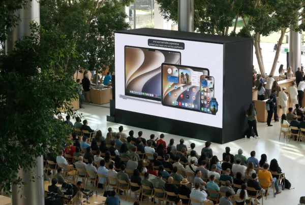 【WWDC26】Siri AI 真身係 Gemini？對比5大功能揭「誰更聰明」
