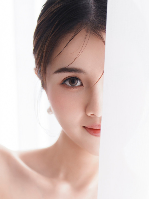 TVB力捧小花IG無預警貼婚紗照！驚傳秘婚自爆情意結：着邊套婚紗好