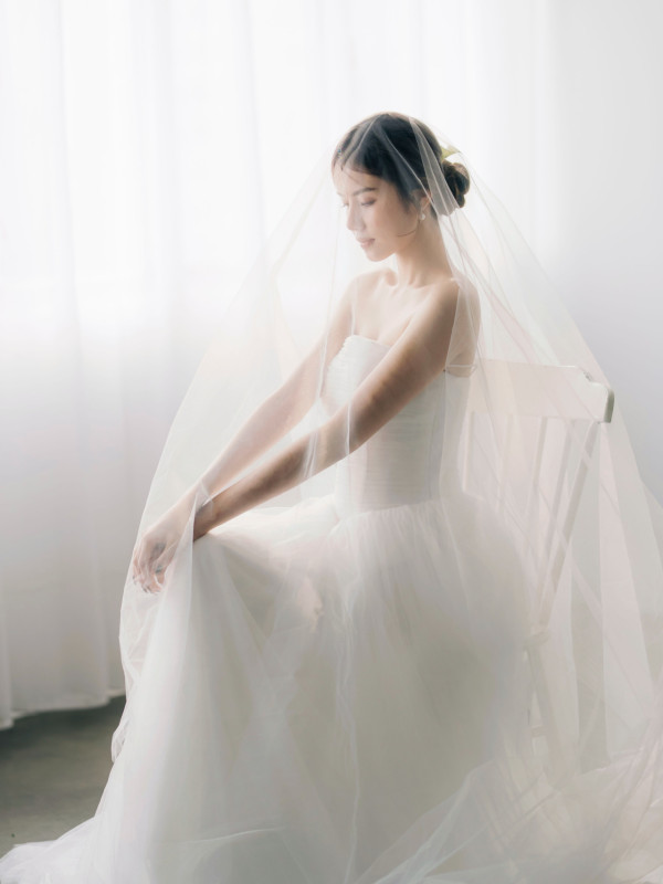 TVB力捧小花IG無預警貼婚紗照!驚傳秘婚自爆情意結:着邊套婚紗好