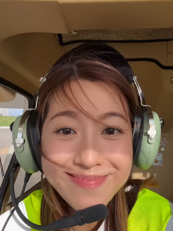 44岁陈自瑶索爆女机师look被疯传!30万网友看后激赞美到傻:以为是20岁素人