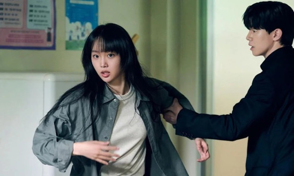 鐵拳教育|秦基周37歲凍齡女戰神9件事起底!反差萌女督察人氣急升
