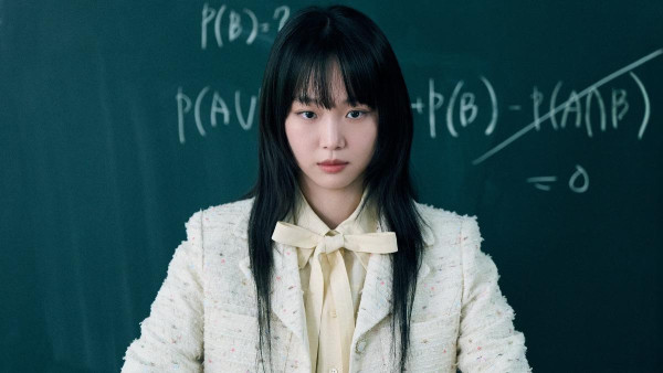 鐵拳教育|秦基周37歲凍齡女戰神9件事起底!反差萌女督察人氣急升
