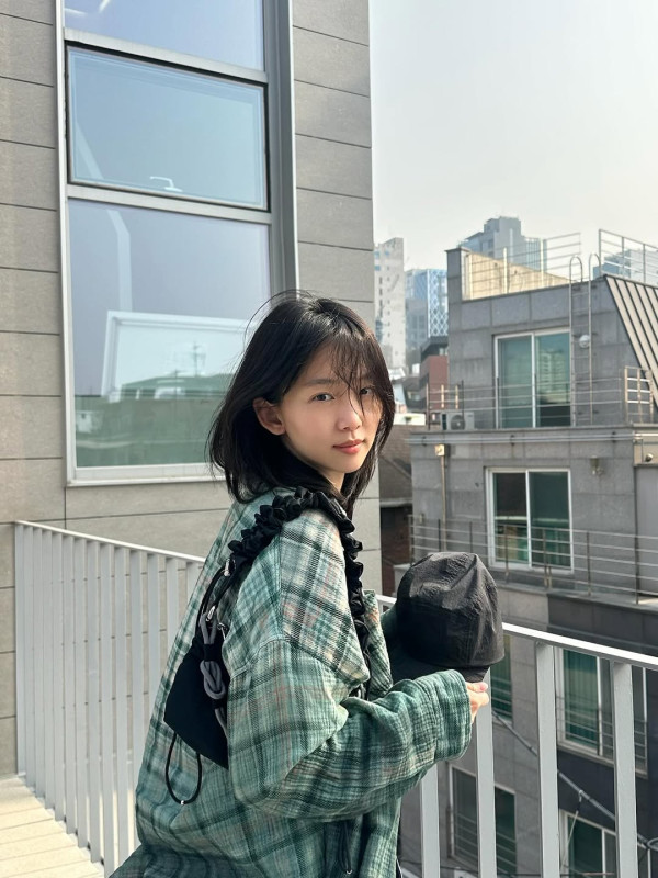鐵拳教育｜秦基周37歲凍齡女戰神9件事起底！反差萌女督察人氣急升