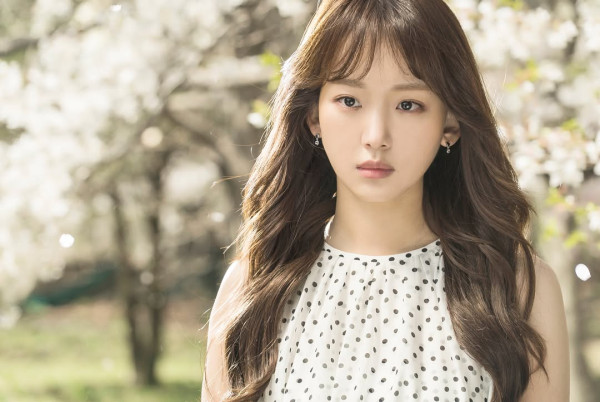 鐵拳教育|秦基周37歲凍齡女戰神9件事起底!反差萌女督察人氣急升