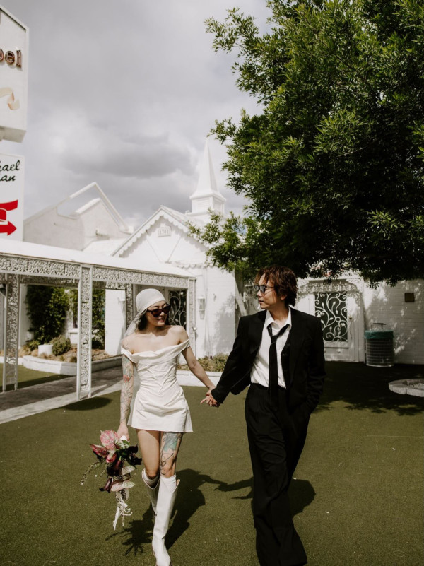 42歲男藝人IG無預警宣佈結婚！與圈外女友拍拖3年曬愛的紋身︰有你的未來