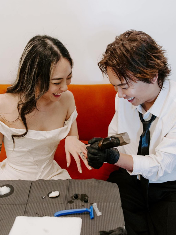 42歲男藝人IG無預警宣佈結婚！與圈外女友拍拖3年曬愛的紋身︰有你的未來