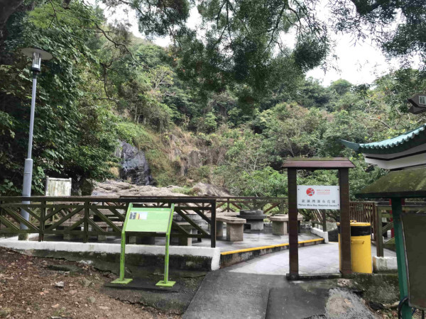 銀礦灣瀑布瀑布(來源:香港自遊樂在18區)