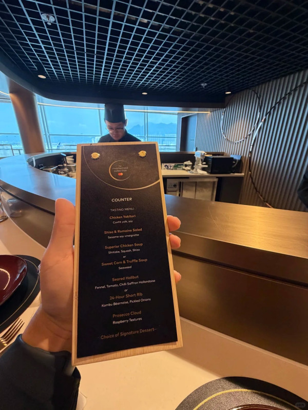 香港機場嘆免費Omakase！網民教一招$0食6道菜！慢煮牛小排/黑松露湯！附免費入場方法