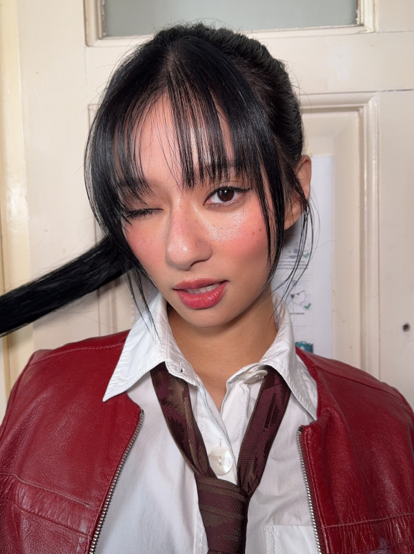 27歲女藝人豪門撻Q後承認新戀情！自爆主動倒追男友：唔見家長都唔得啦