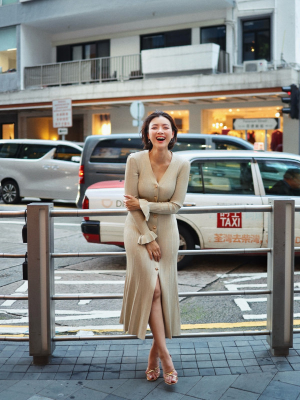 視帝老婆結婚13年再披婚紗賀花邊婚！久違露面晒絕美回眸神驚艷網民