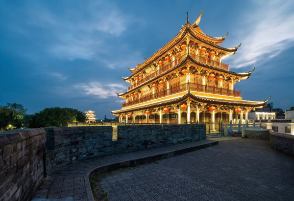 大航假期顛覆傳統旅行團想像 用高鐵專列明星飯局遊中國 