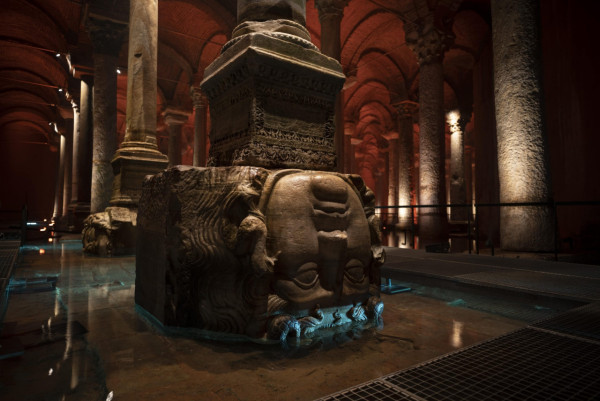 圖片:Yerebatan Cistern 圖片:Yerebatan Cistern