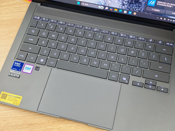 實測｜ASUS Zenbook S14 (UX5406) 陶瓷鋁合金機身 超輕便旗艦電池用足 27 小時