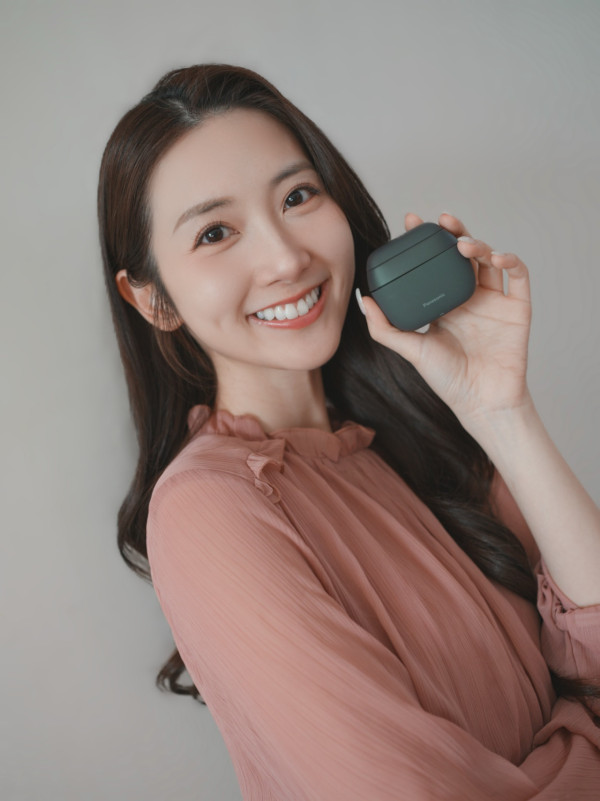 30歲女藝人升呢馬主夫人威水拉頭馬！跟實董事老公豪晒Hermès手袋行頭超富貴