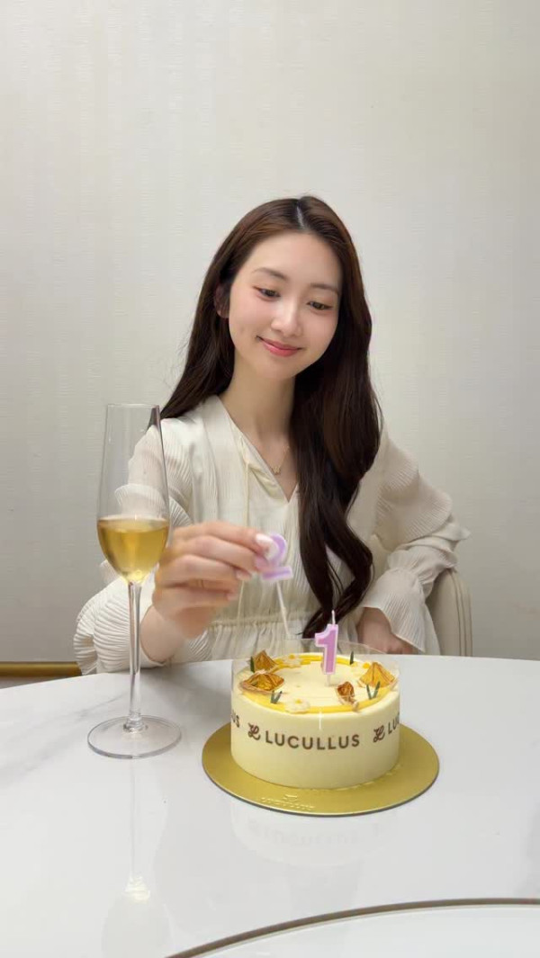 30歲女藝人升呢馬主夫人威水拉頭馬！跟實董事老公豪晒Hermès手袋行頭超富貴