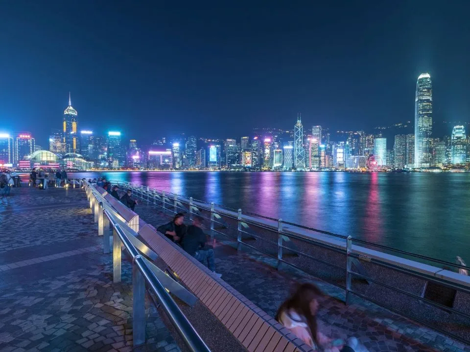 香港夜景好去处2026！8大免费观景台看日落 15分钟登顶避人潮