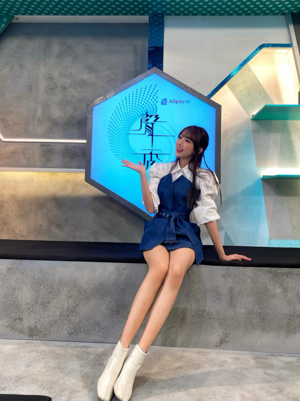 聲秀清純小花晒性感泳衣照極大反差！比堅尼誘人線條驚艷蘇永康：終於大個啦