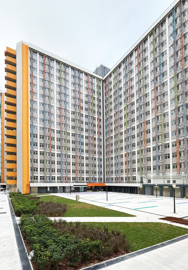 為加快公屋流轉，近年港府大力興建與落成「簡約公屋」，以持續提升整體公營房屋的供應量。