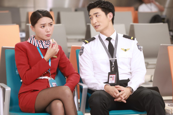 飛常日誌2｜劇情簡介＋男女演員陣容大公開！空姐造型逐個睇