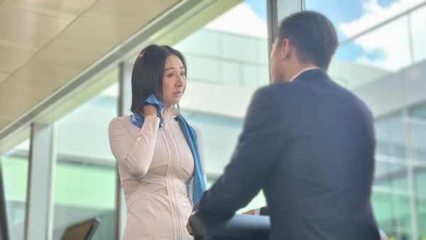 飛常日誌II丨高海寧貼身運動服晒「天花板S身形」 全身零贅肉完美Carry極蝦人著造型